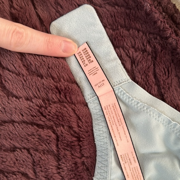 34B Momanda nursing/pumping bra. - Picture 4 of 10